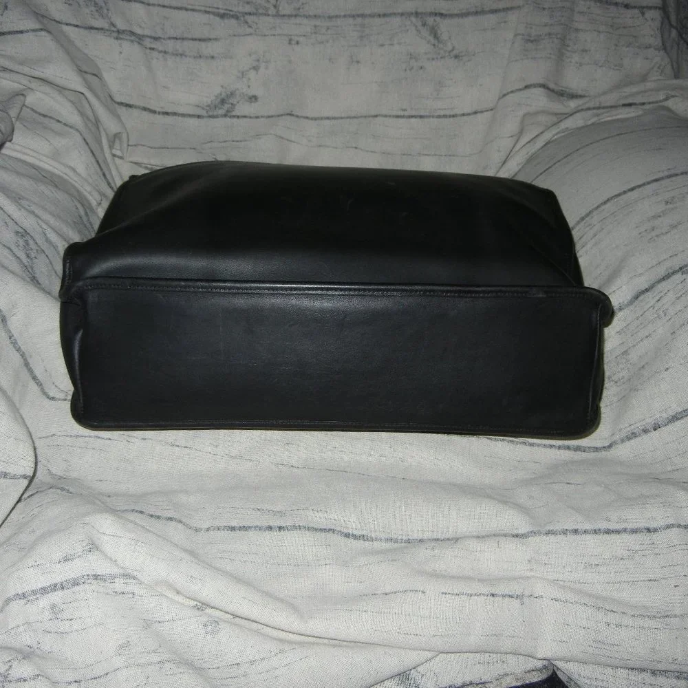 COACH Vintage Beekman Black Leather Dowel Rod Briefcase 5266